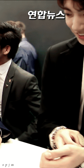 문재인 대통령 파리순방행사 참여하러 날아간 방탄소년단 비하인드.jpg | 인스티즈