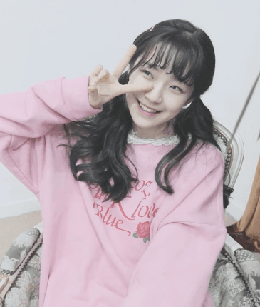 한때 별명이 '양갈래 머리 걔' 였던 아이돌 | 인스티즈