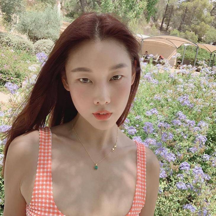 한혜진, SNS서 비키니 사진 공개...'아찔한 바디라인' | 인스티즈