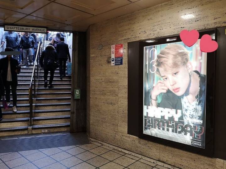 서울 모든 지하철역에 생일 광고 걸리는 방탄 지민 | 인스티즈