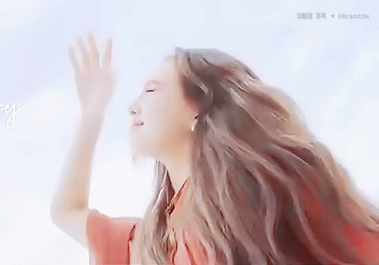 등떠밀려 나온 트와이스 비쥬얼 멤버 나연이 ㅋㅋㅋㅋㅋㅋㅋㅋ | 인스티즈