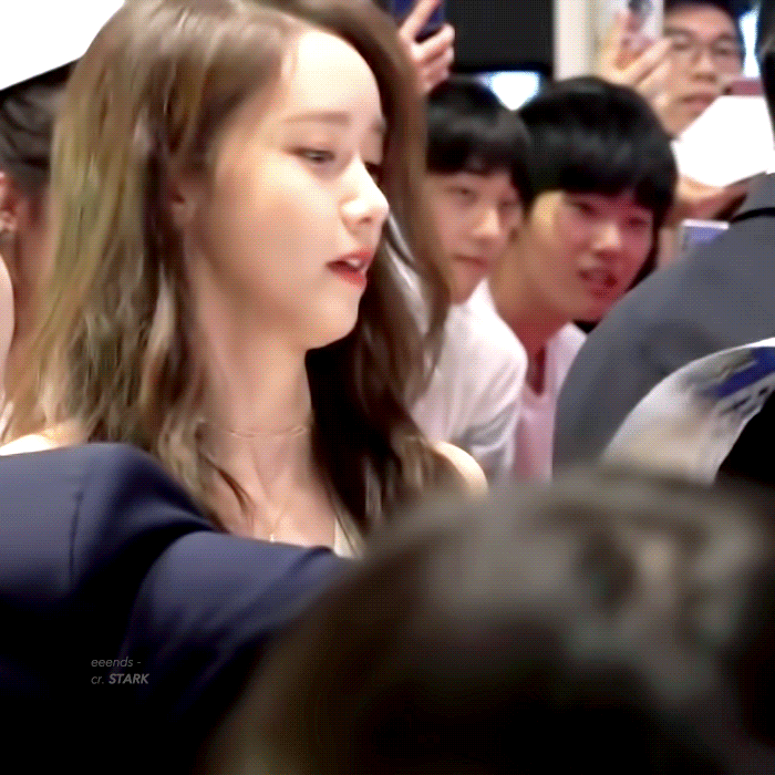 엑시트 땡큐 쇼케이스 짱예 윤아.gif (데이터주의) | 인스티즈