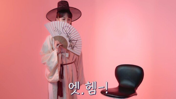 앉아있는데 왜 치마를 입냐고 욕먹은 롤챔스 김민아 아나운서.jpg | 인스티즈