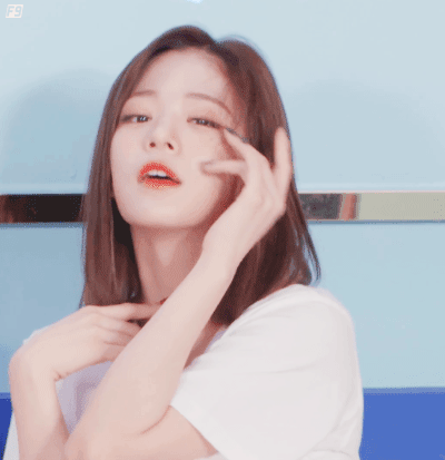 프로미스나인 이채영 성장기.gif | 인스티즈