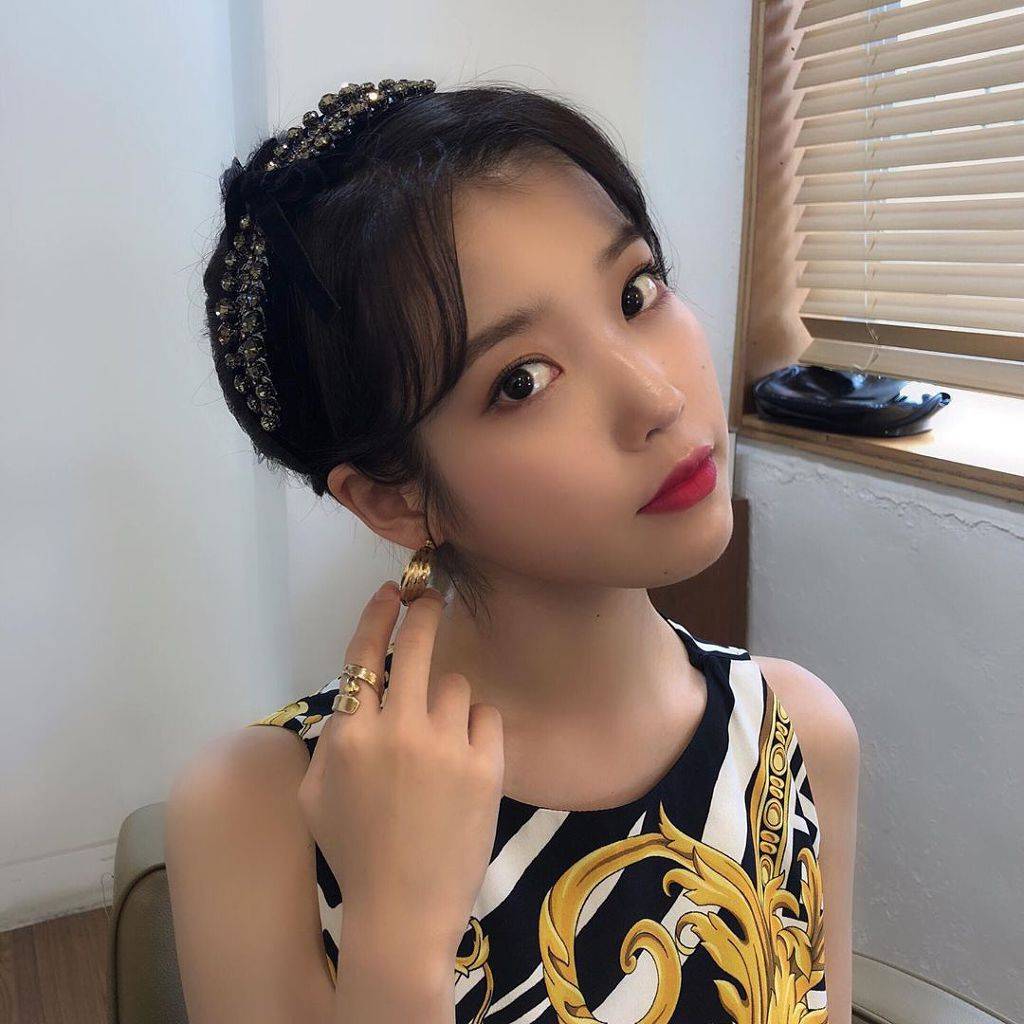 연습하는 아이유 | 인스티즈