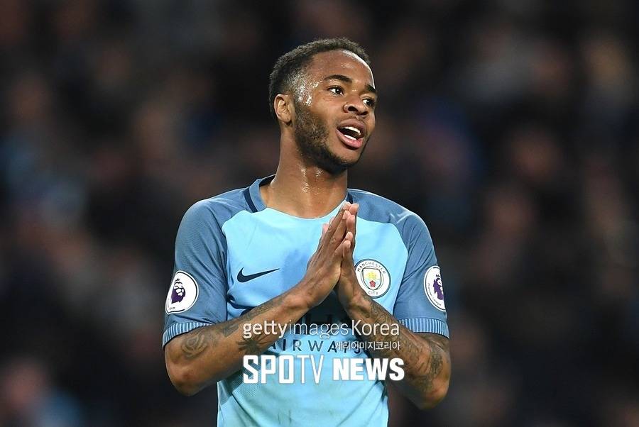 역대급 골결정력에 역대급 속도에 역대급 센스를 갖고 있지만 멋이라고는 전혀 없는 선수 | 인스티즈