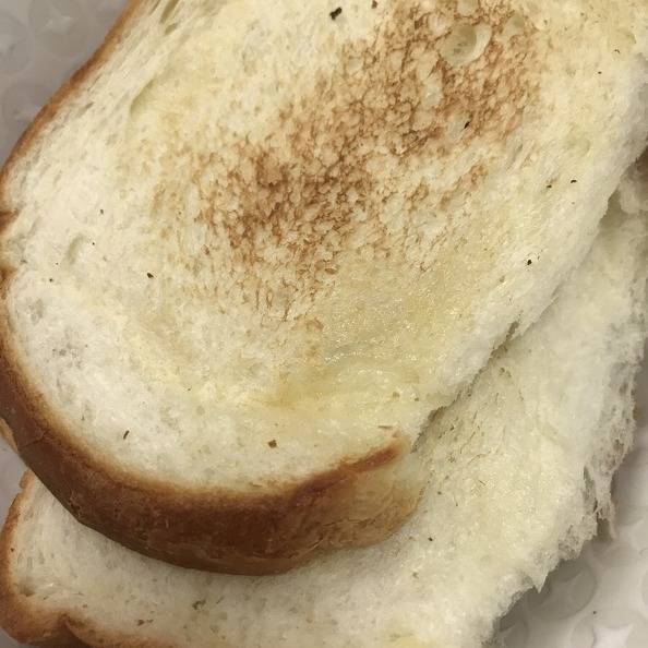 구워만 먹어도 맛있다는 파리바게뜨 식빵 투탑...jpg | 인스티즈