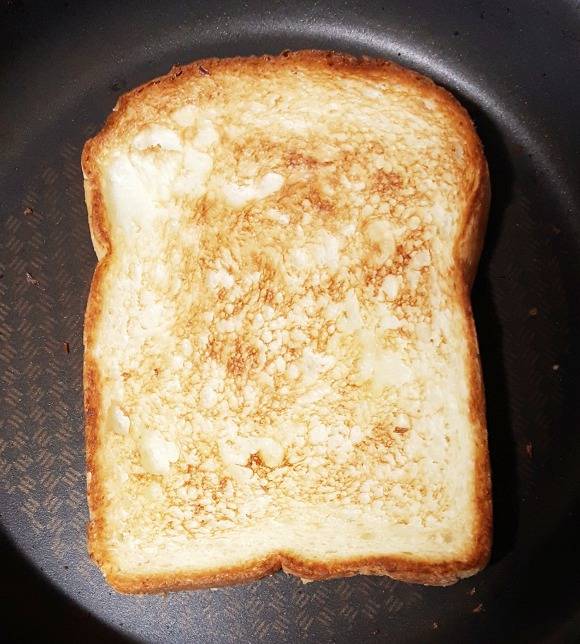구워만 먹어도 맛있다는 파리바게뜨 식빵 투탑...jpg | 인스티즈