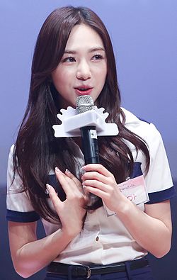 서든어택 미니 콘서트 민아.jpg