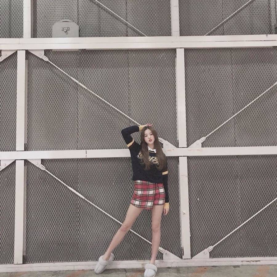 예쁘게 화장 받는 장원영 | 인스티즈