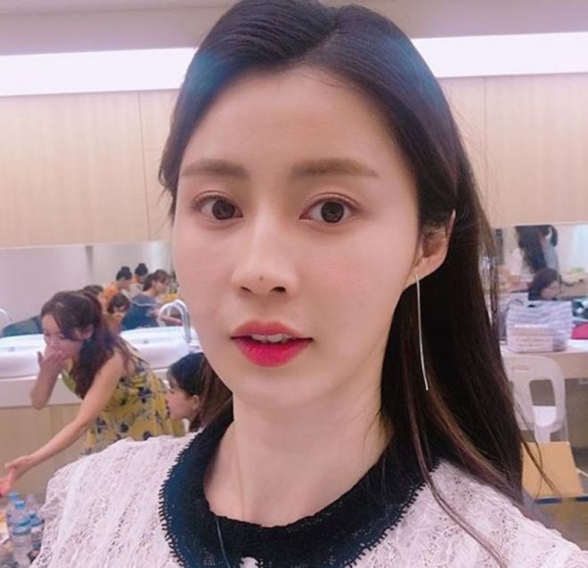 북한 출신 여배우 김아라 | 인스티즈