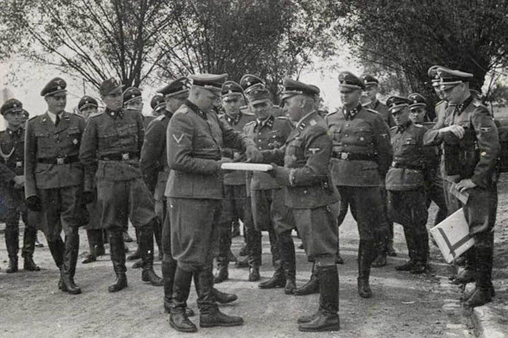 아우슈비츠 수용소 간수들의 일상.jpg | 인스티즈