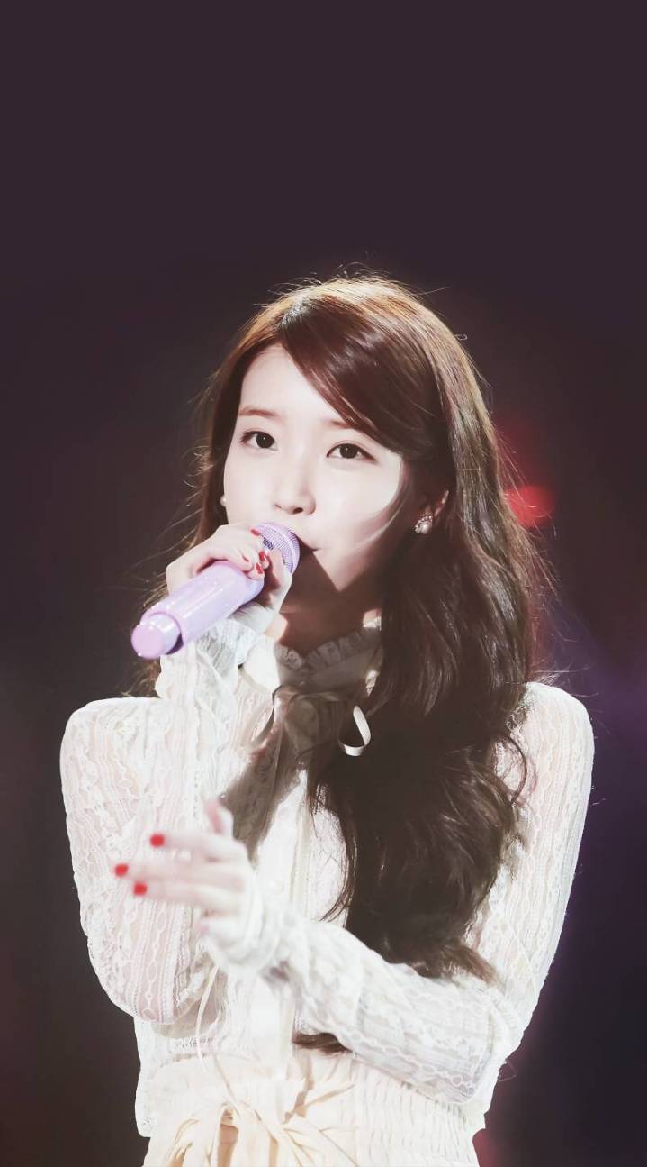 아이유가 좋아요 누른 팬아트 .jpg | 인스티즈