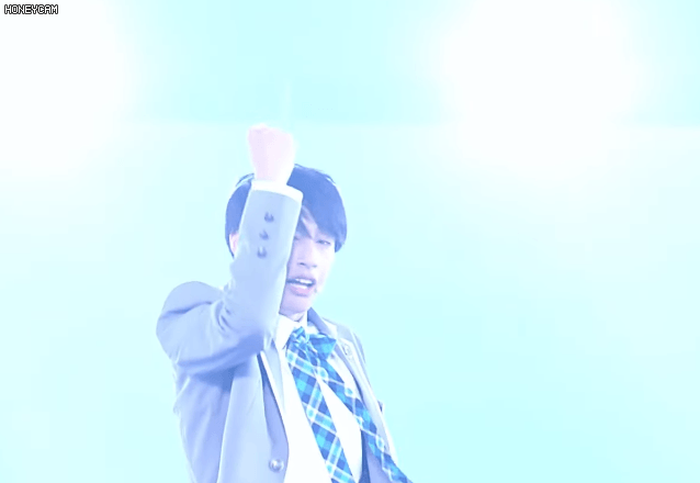 사쿠라 시그니쳐표정 따라한 일본 프로듀스1위.....대참사...gif | 인스티즈