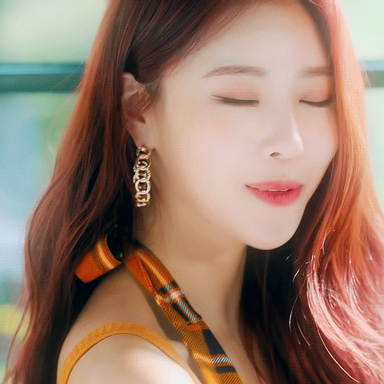 [러블리즈] 퇴근시간이 너무 느리게 가는 것 같아서 미주 | 인스티즈