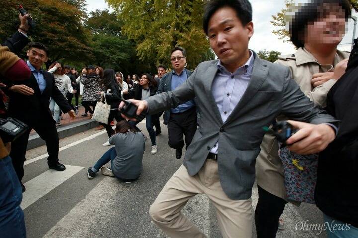 계엄령 선포된 이대.jpg | 인스티즈