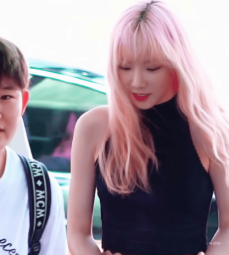 이 세상에 존재하는 색 다 적용해보고 싶은 태연 탈색모.jpg | 인스티즈