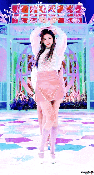 솜사탕 같았던 장원영 비올레타 의상 | 인스티즈