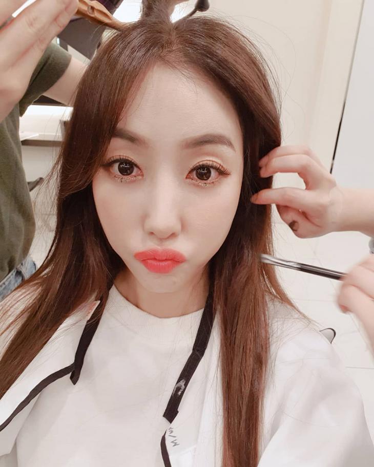 숙행, 40대 믿기지 않는 상큼美…'이종현과 한 살 나이 차이' | 인스티즈