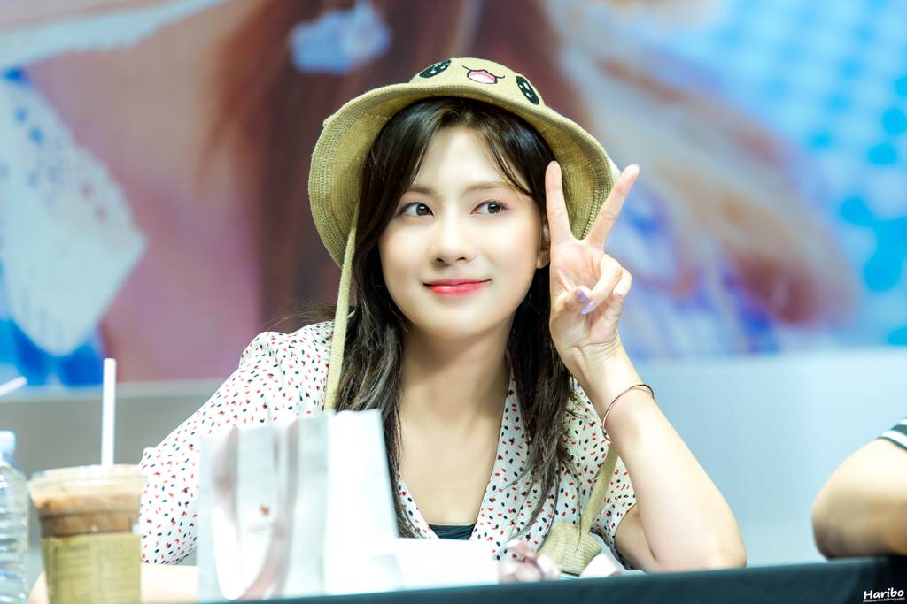 [에이핑크] 자몽 에이드 마셔서 하영이 | 인스티즈