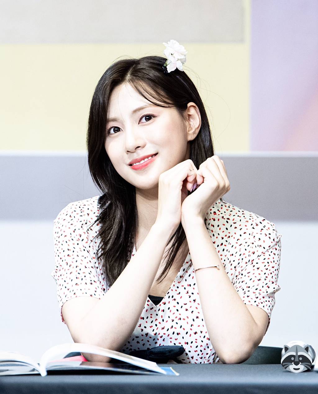 [에이핑크] 자몽 에이드 마셔서 하영이 | 인스티즈