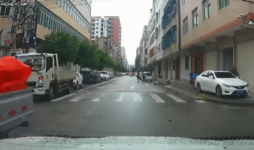 중국 핫팬츠녀 교통사고 | 인스티즈