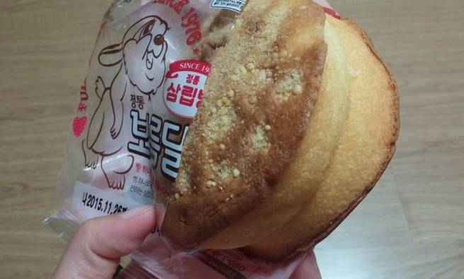특유의 저렴한 맛이 있는 빵...jpg | 인스티즈