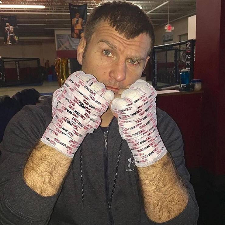 미오치치가 역대 헤비급 최강이다 vs 아니다 | 인스티즈