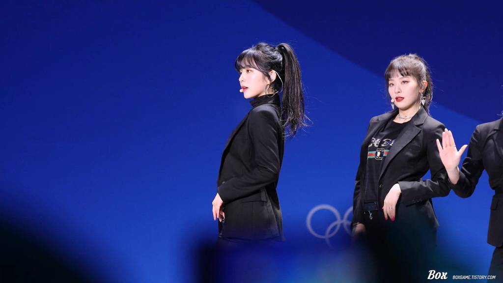 취향저격인 레드벨벳 아이린 목폴라 입었을때.jpg | 인스티즈