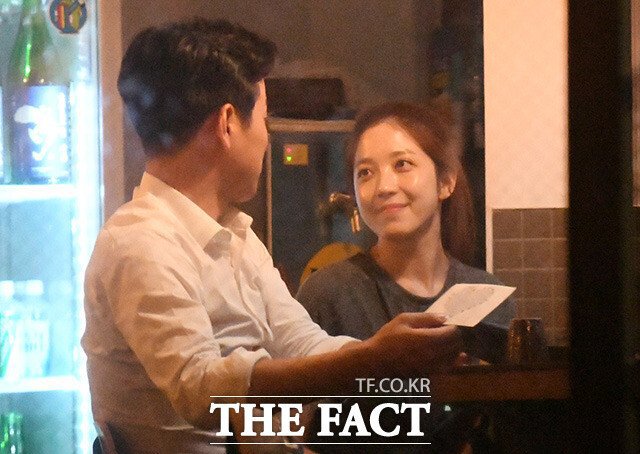 눈에서 꿀 떨어지는 데이트 파파라치 샷.jpg | 인스티즈