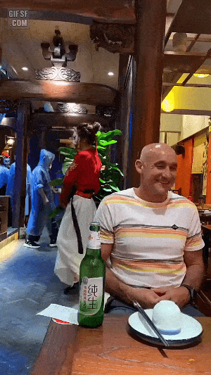 신기한 컨셉의 술집.gif | 인스티즈