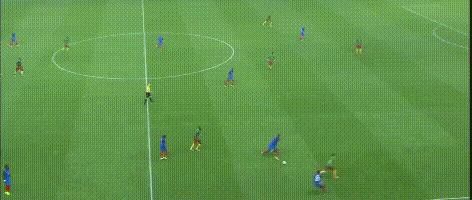 포그바 레전드 크로스.gif | 인스티즈