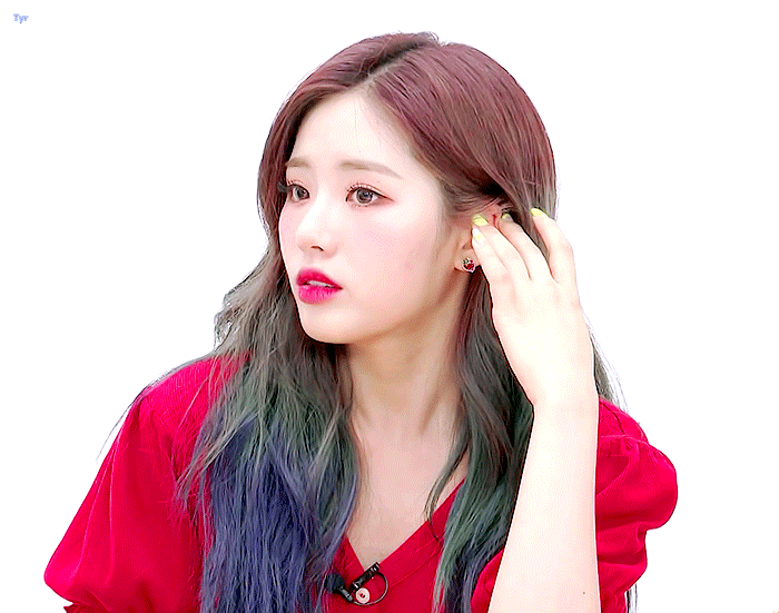 프로미스나인에서 가장 진중하고 과묵한 멤버 | 인스티즈