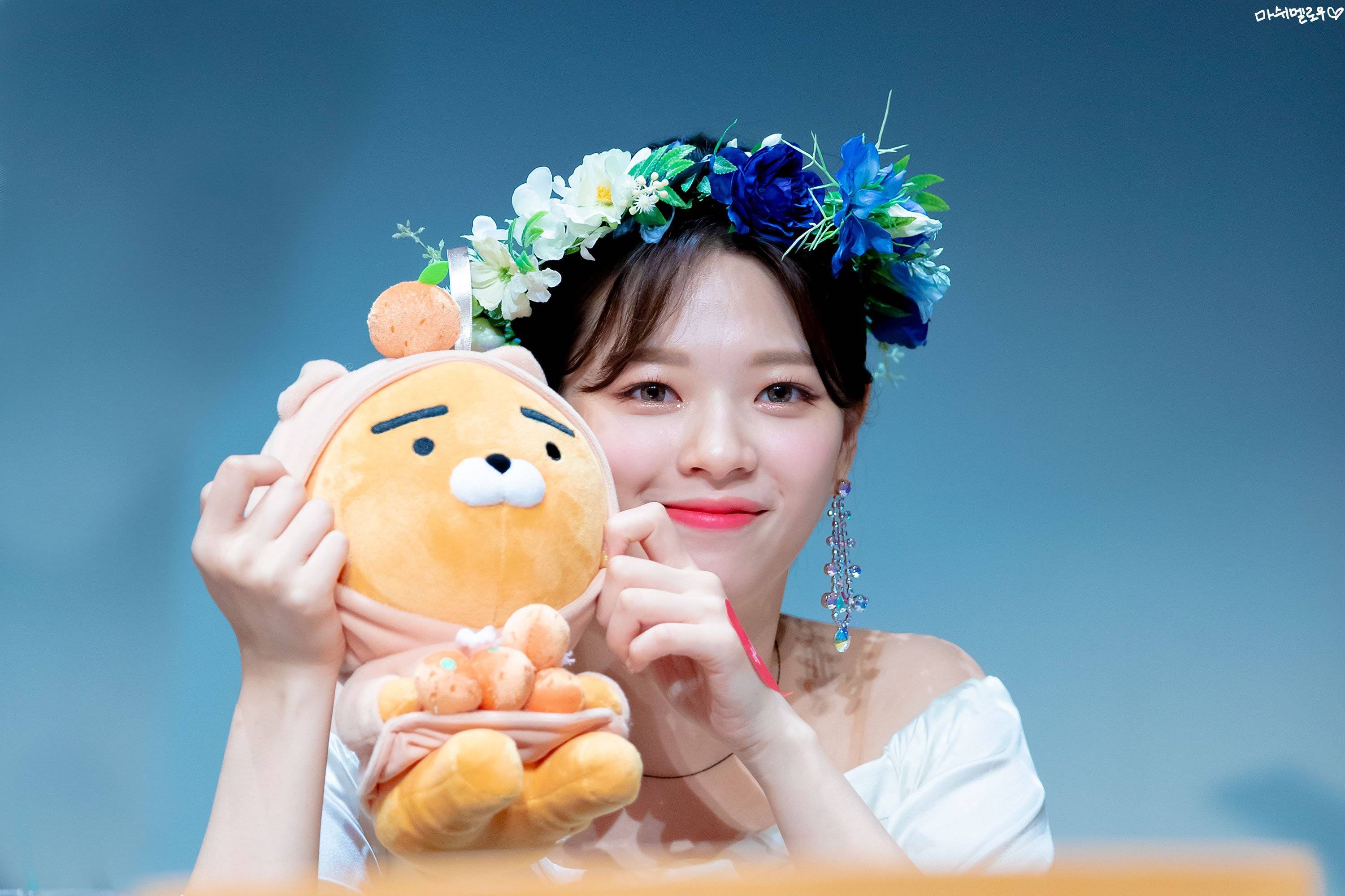 화관쓴 트와이스 정연이.jpg | 인스티즈