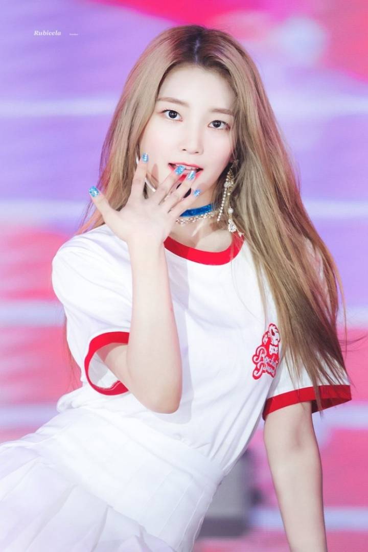 레드벨벳 슬기 느낌나는 신인 걸그룹 로켓펀치 연희 | 인스티즈