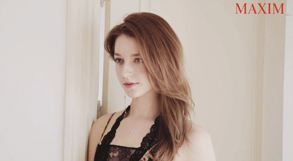 맥심에 나온 안젤리나 다닐로바.gif | 인스티즈