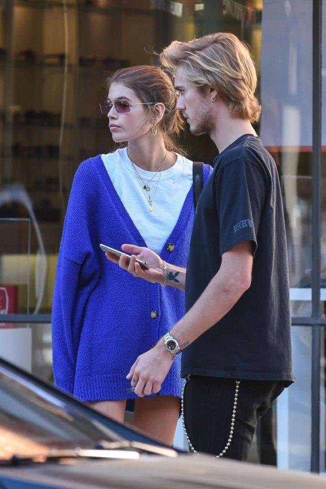 심플하고 힙한 카이아 거버 사복 패션jpg | 인스티즈