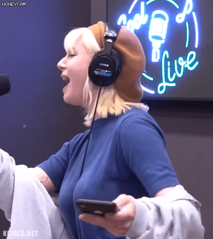 열창하는 샤넌 선생님 ㄷㄷㄷ | 인스티즈