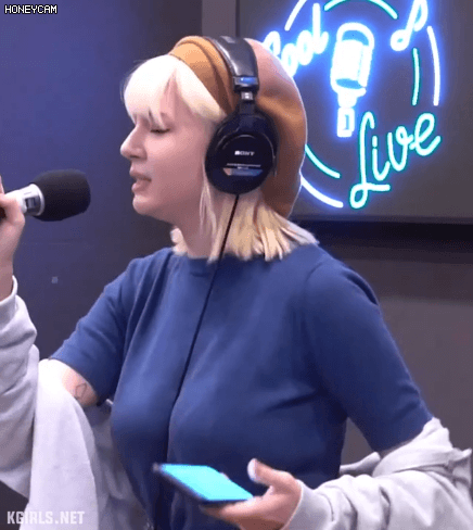 열창하는 샤넌 선생님 ㄷㄷㄷ | 인스티즈