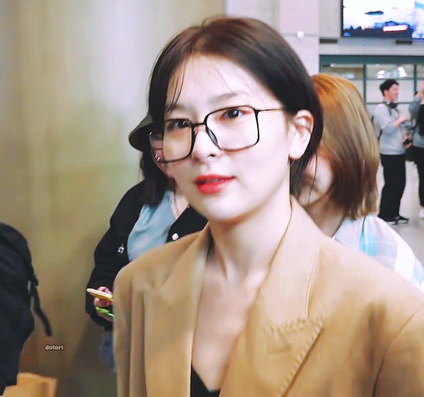 안경이 잘어울리는 슬기.jpg | 인스티즈