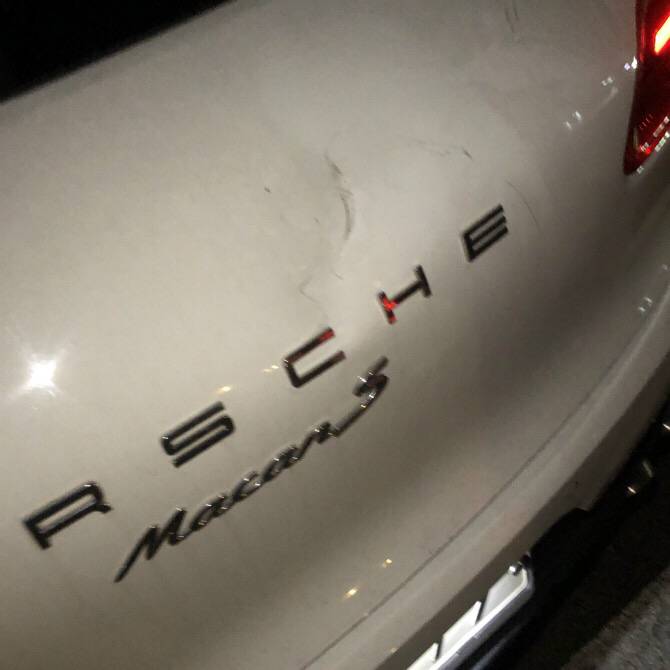 포르쉐와 전동킥보드 사고 | 인스티즈