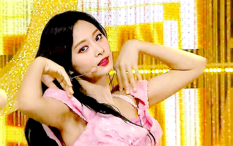 지효 털어버리는 쯔위 ㅋㅋㅋㅋㅋㅋㅋㅋㅋ.jpgif | 인스티즈