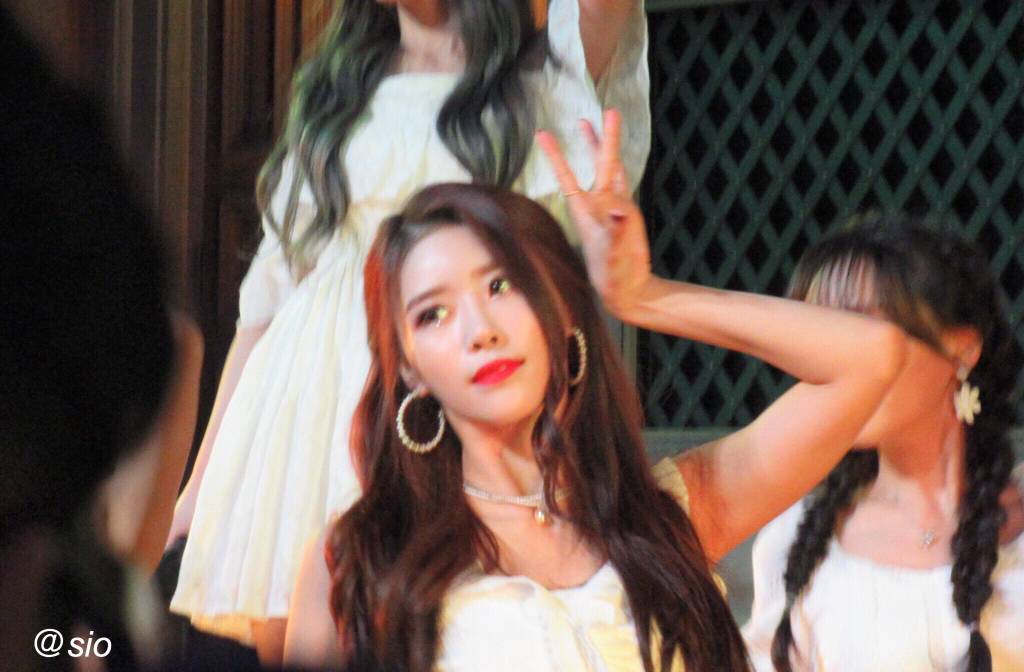 [러블리즈] 당 떨어지는 기분이라서 미주 | 인스티즈