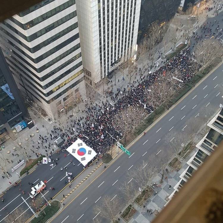 박사모 추산 100만명 | 인스티즈