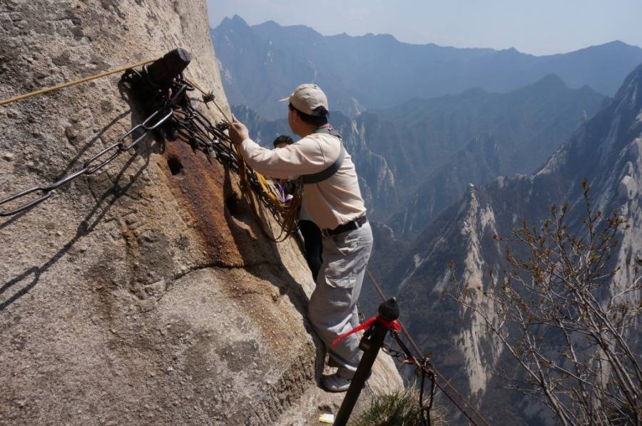 중국 5대 악산의 하나인 화산의 흔한 등산로 | 인스티즈