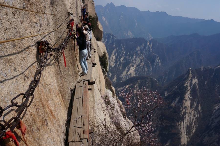 중국 5대 악산의 하나인 화산의 흔한 등산로 | 인스티즈
