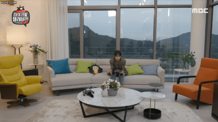 아이즈원) 집에 왔는데 아무도 없어서 당황한 안유진 | 인스티즈