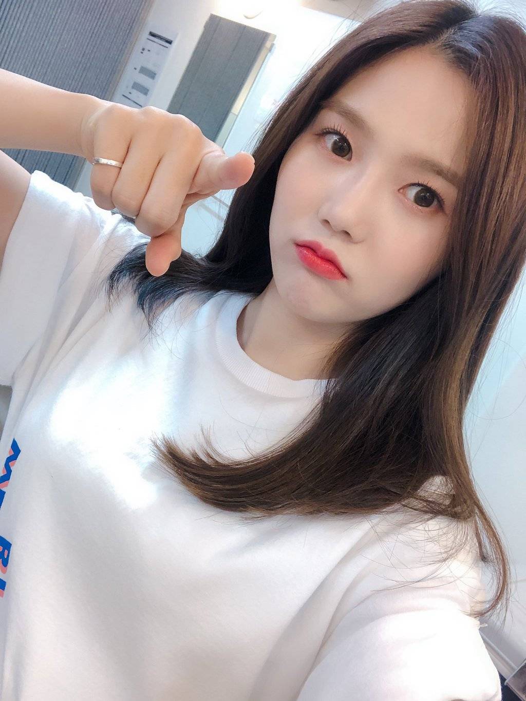 [아이돌] 표정이 다양한 오마이걸 리더 효정 .JPG | 인스티즈