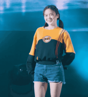 최근 오마이걸 효정.gif | 인스티즈