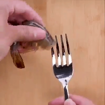 새우 신박하게 까는법.gif | 인스티즈